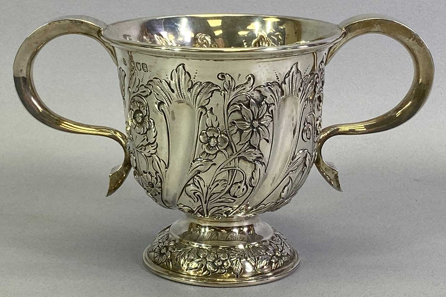 EDWARD VII SILVER TWO-HANDLED PEDESTAL CUP - London 1902, Maker Wakely & Wheeler, 11.75cms max H, - Image 2 of 5