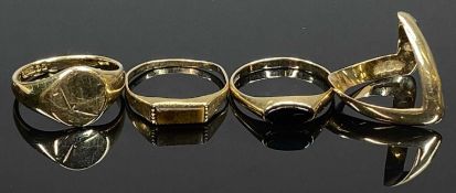 9CT GOLD RINGS (4) - all Size M to include a wishbone type ring, signet ring, one set with an