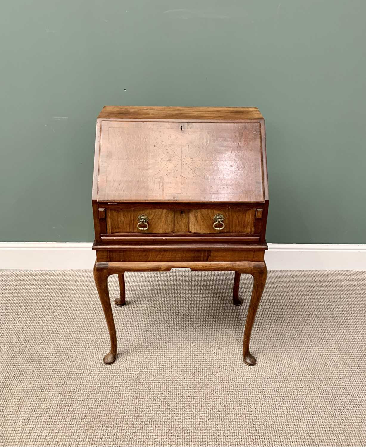LADY'S VINTAGE WALNUT WRITING BUREAU - crossbanded and quarter cut veneered, the fall front slope