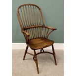 GOOD QUALITY REPRODUCTION WINDSOR HALL CHAIR with crinoline stretcher, 113cms H, 65cms W, 42cms D