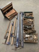 WOODWORKING - WORKSHOP TOOLS - A MIXED QUANTITY, to include various sash, G and other clamps,