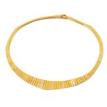 FINE 18CT GOLD TRI-COLOUR FRINGE NECKLACE of textured design, integrated box clasp, 43.5cms long,