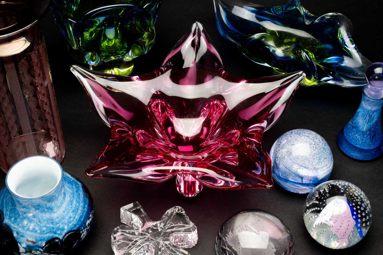 ASSORTED COLLECTABLE GLASS, including 3 x Italian coloured glass bowls, 2 x Waterford cut glass