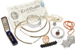 ASSORTED VINTAGE JEWELLERY, including three string pearl bracelets, with certificate 0.5mm