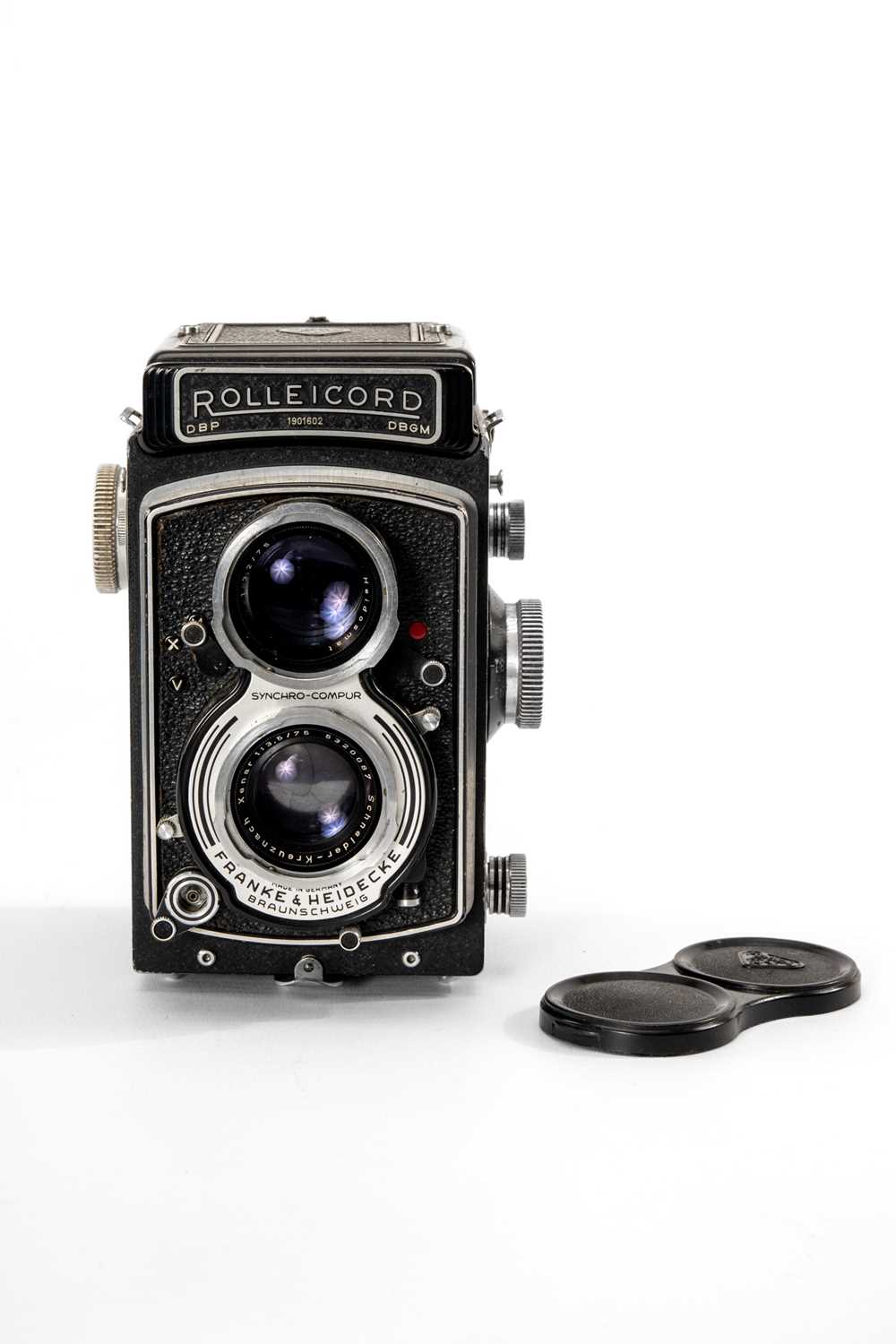 A ROLLEI F&H ROLLEICORD 3.5F MEDIUM FORMAT CAMERA - black, serial no. 1901602, with a Schneider- - Image 3 of 3