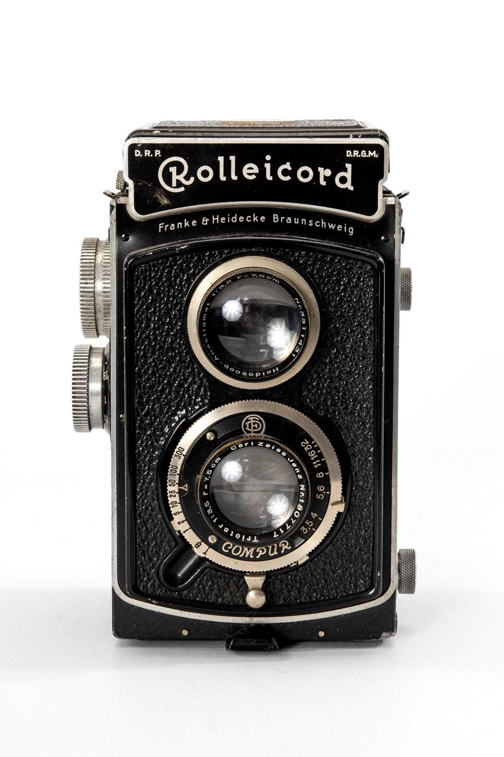 An F&H ROLLEICORD 3.5F MEDIUM FORMAT CAMERA - black, serial no. 3243186, with a Carl Zeiss Jena,