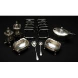 ASSORTED GEORGE V SILVER TABLEWARE, including small pair 5-bar toast racks, Birmingham 1926; and a