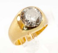 GENTLEMAN'S LARGE SOLITAIRE DIAMOND RING, old European cut diamond with rubover setting in 18ct