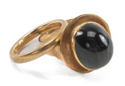 9CT GOLD WEDDING BAND, together with 9ct gold cabochon gem set ring, 12.7gms gross (2) Provenance: