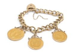 9CT GOLD CURB LINK BRACELET, heart padlock with George V gold sovereign, 1911, Edward VII gold