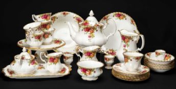 ASSORTED ROYAL ALBERT 'OLD COUNTRY ROSES' BONE CHINA TEA & DINNERWARE, comprising 6 x side plates, 6