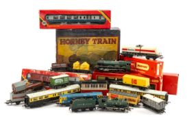 GROUP OF HORNBY 'O' & 'OO' GAUGE LOCOMOTIVES & ROLLING STOCK, including Triang boxed 'OO' 'Lord of