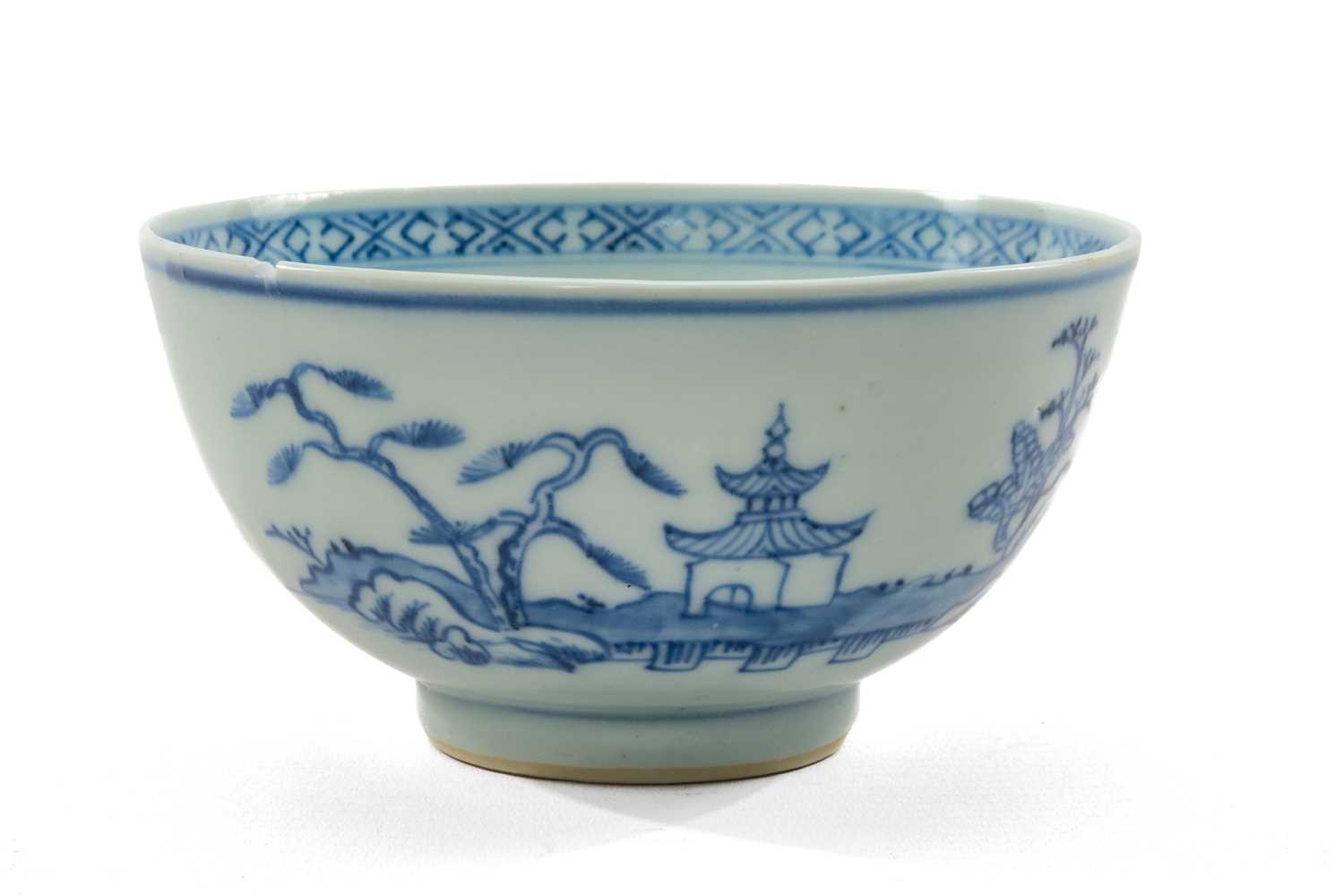 CHINESE 'NANKING CARGO' BLUE & WHITE PORCELAIN BOWL, c. 1751, painted with an island and temple,