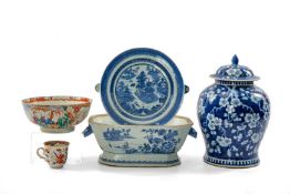 ASSORTED CHINESE PORCELAIN, 18th-20th Century, including blue and white canted rectangular tureen,