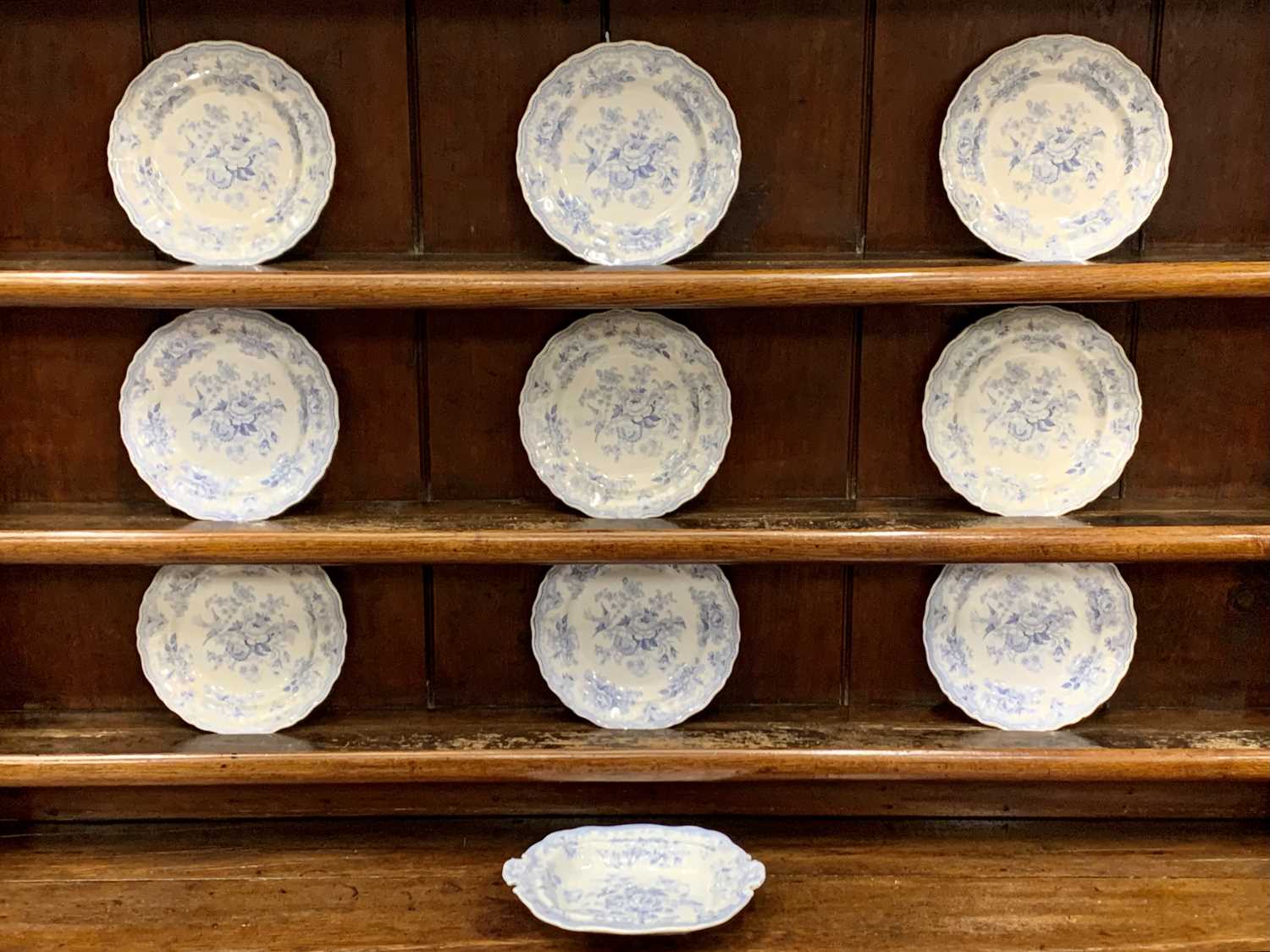 OAK NORTH WALES DRESSER - CIRCA 1860, well presented patina with blue and white dresser plates to - Image 6 of 8