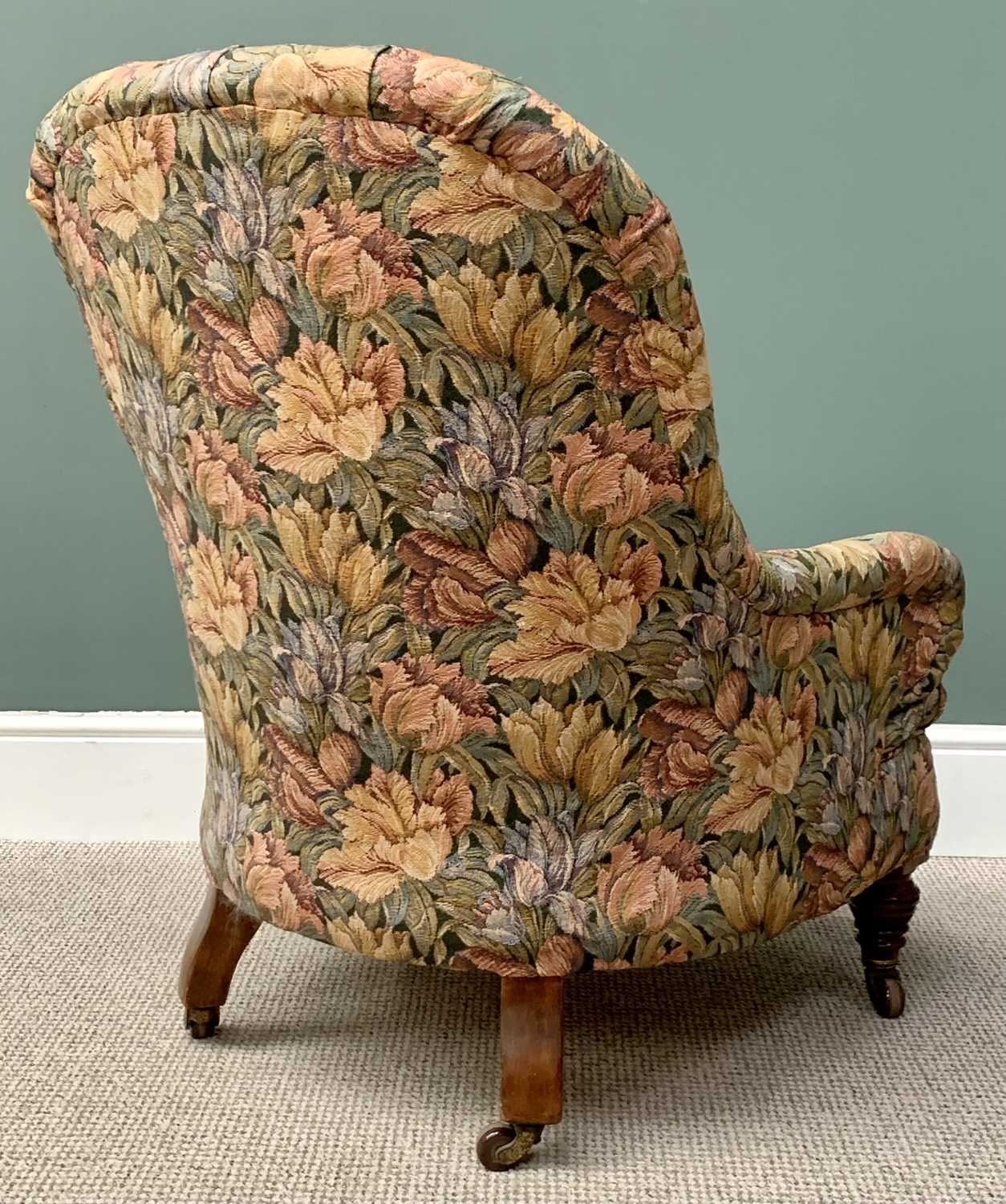 EDWARDIAN BUTTON BACK UPHOLSTERED TUB ARMCHAIR in floral upholstery, on turned front supports and - Image 3 of 3