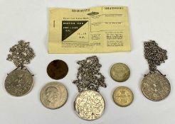 SILVER MOUNTED COMMEMORATIVE COIN & OTHER JEWELLERY with a small quantity of other coins and a