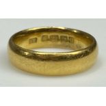 22CT GOLD WEDDING BAND, date marked Birmingham 1919, size N, 8.7g