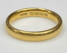 22CT GOLD WEDDING BAND, date marked Birmingham 1929, size mid N-O, 6.5g