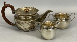 THREE-PIECE SILVER TEA SERVICE, Birmingham 1929, makers marks rubbed, set comprises teapot, 14cms