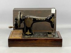 SINGER HAND CRANK SEWING MACHINE, serial no. F8119366, in wooden case