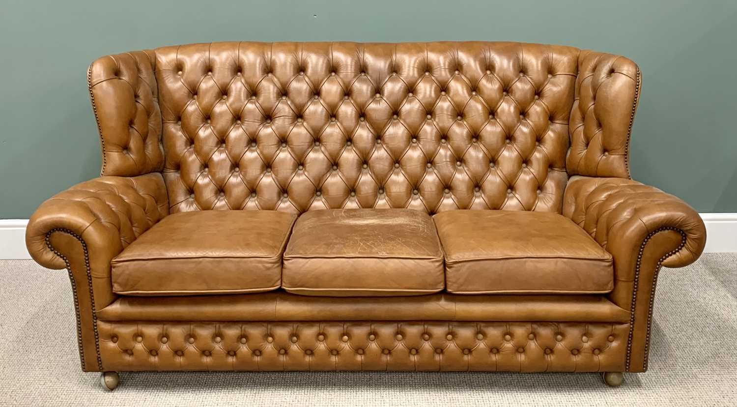 BUTTONED TAN LEATHER FOUR-PIECE WINGBACK SUITE comprising three-seater settee, 92cms H, 192cms W, - Image 2 of 11