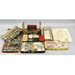 COLLECTABLES INCLUDING METAL PRINTER'S LETTERS, CIGARETTE CARDS, ANORMA VINTAGE CONSTRUCTION SET