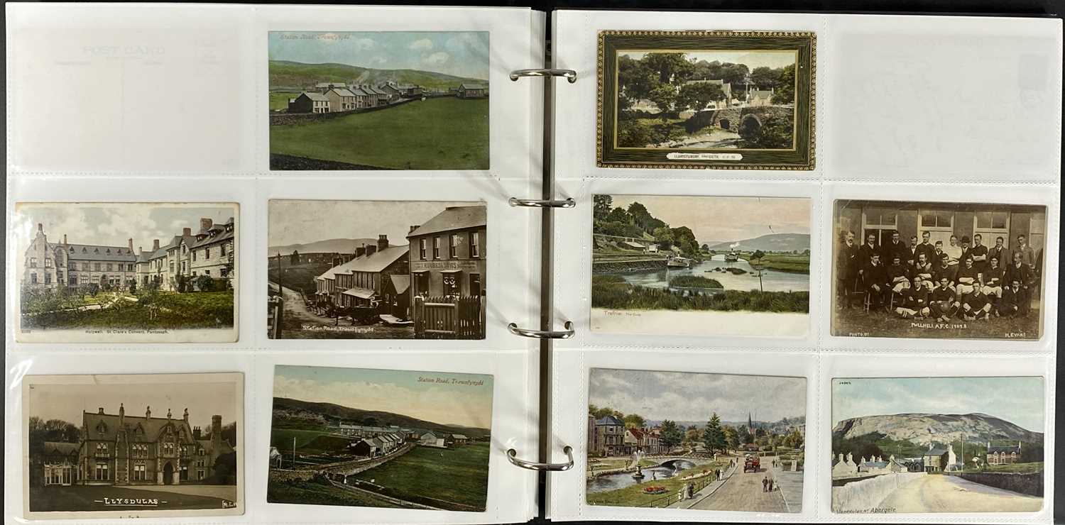 ALBUM OF ANTIQUE & VINTAGE POSTCARDS, colour and black and white, Llandudno and others, approx. 300 - Image 2 of 6