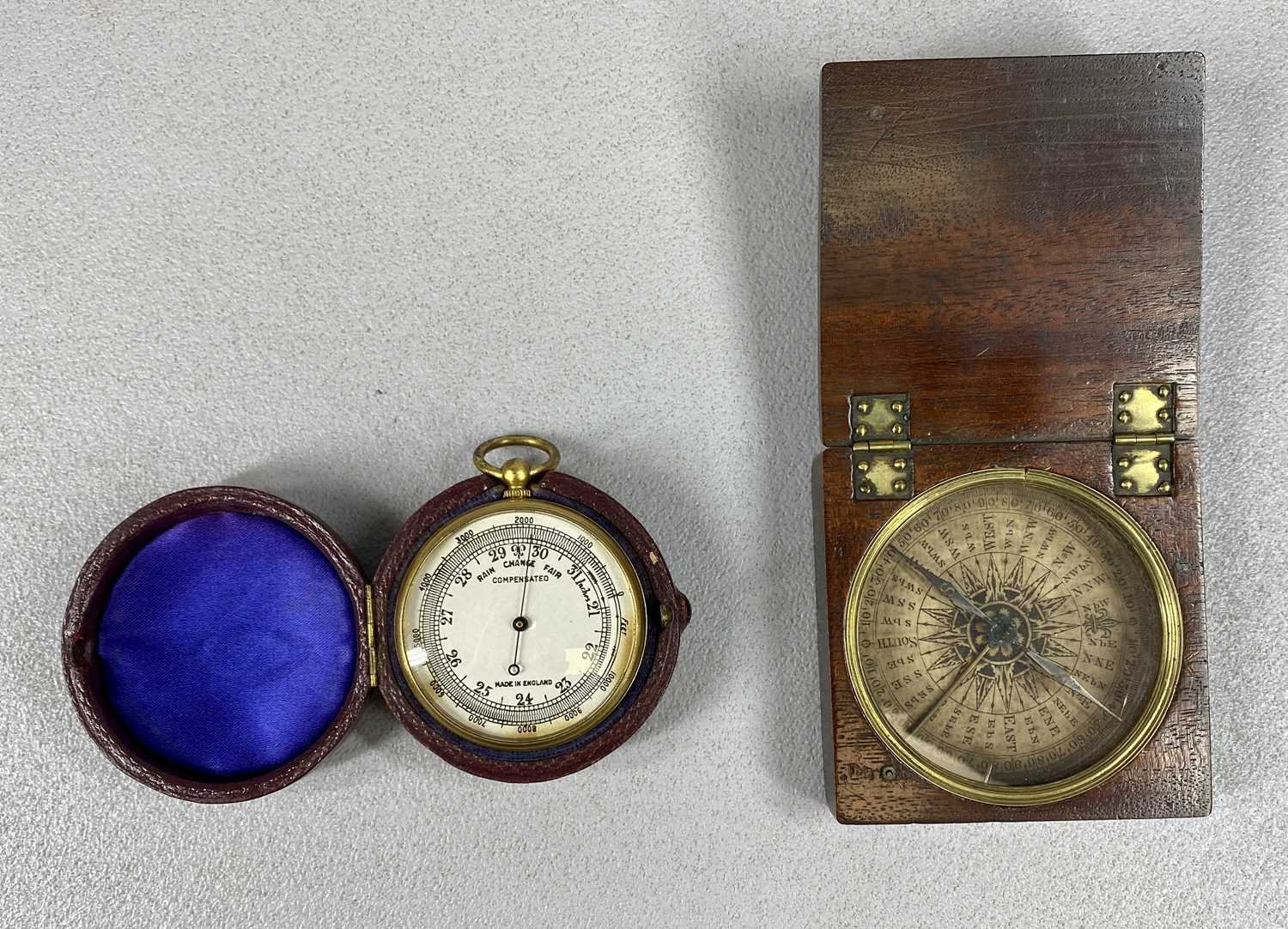 MAHOGANY CASED POCKET COMPASS, early 19th Century, the paper dial marked with quadrants of 10 degree