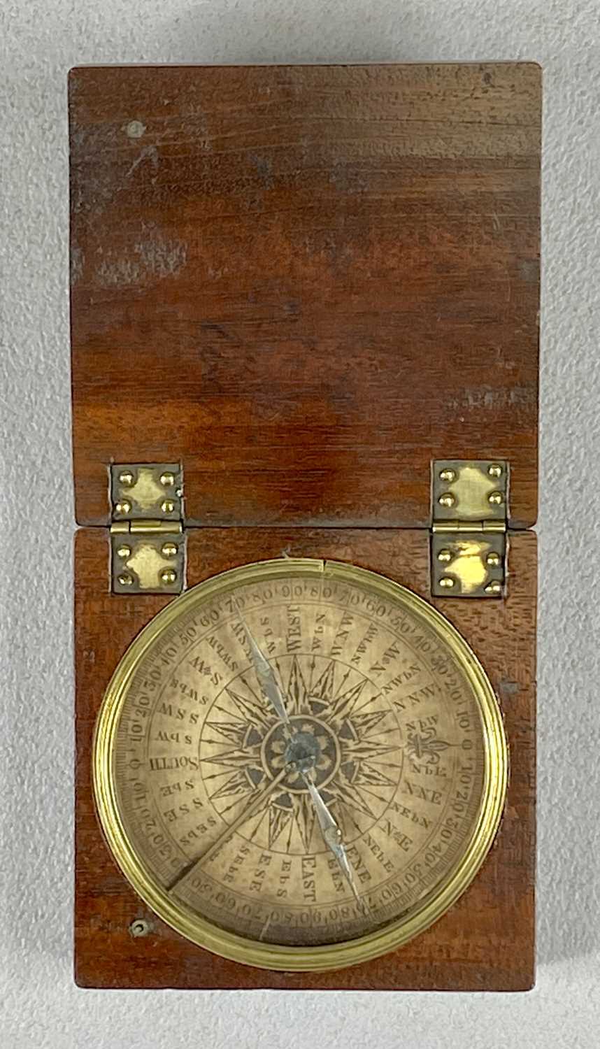 MAHOGANY CASED POCKET COMPASS, early 19th Century, the paper dial marked with quadrants of 10 degree - Image 2 of 6