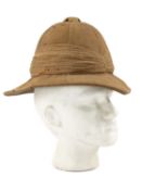 THE MILITARY CLUB HOUSE: WORLD WAR I ROYAL WELCH FUSILIERS PITH HELMET in khaki canvas and fine