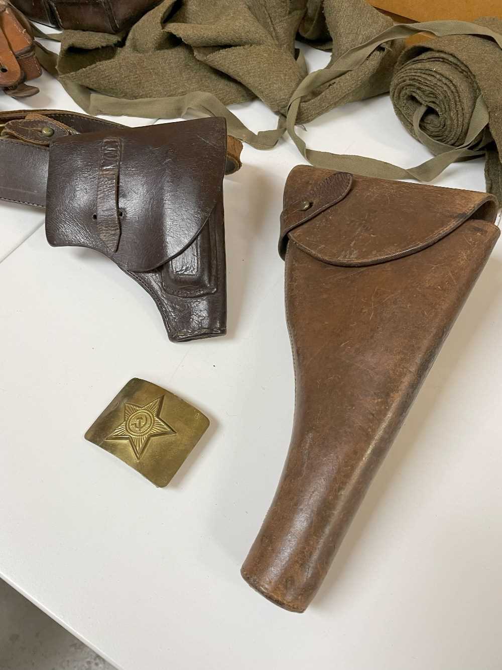 THE MILITARY CLUB HOUSE: VINTAGE BRITISH ARMY UNIFORM ITEMS & BELTS including belt with 48 - Image 17 of 27