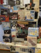 KITCHEN & HOUSEHOLD ELECTRICAL APPLIANCES, MANY BOXED, APPROX. 40+, including blenders, air fryer,