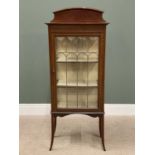 EDWARDIAN BOXWOOD STRUNG SINGLE DOOR CHINA DISPLAY CABINET, arched top-rail, the leaded glazed