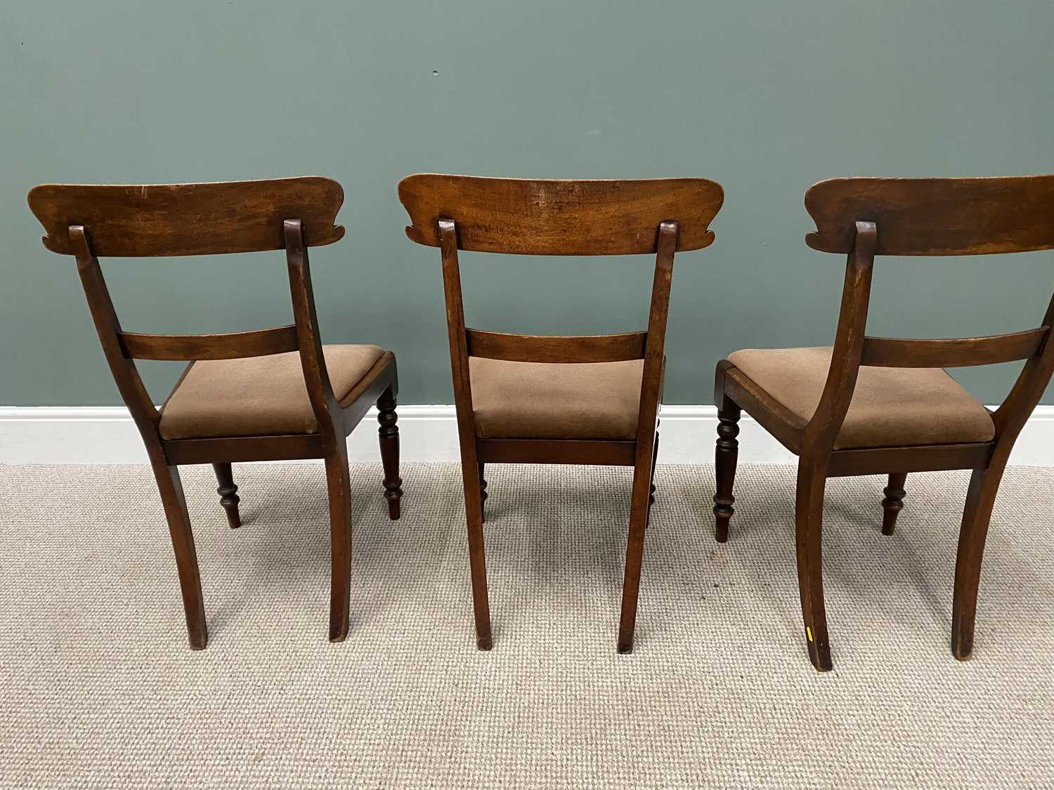 THREE VICTORIAN MAHOGANY CURVED BACK OCCASIONAL CHAIRS with upholstered drop in seat pads on - Image 2 of 2
