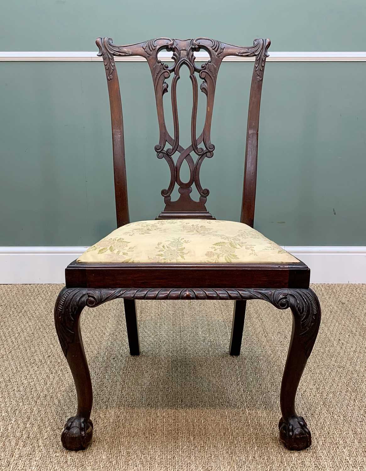 HARLEQUIN SET OF TWELVE DINING CHAIRS early 20th C. comprising eight Chippendale style mahogany - Image 4 of 10