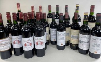 LARGE COLLECTION OF MATURE RED BORDEAUX WINE including, 15 x 2006 Ch. Seigneur d'Albret Medoc, 3 x