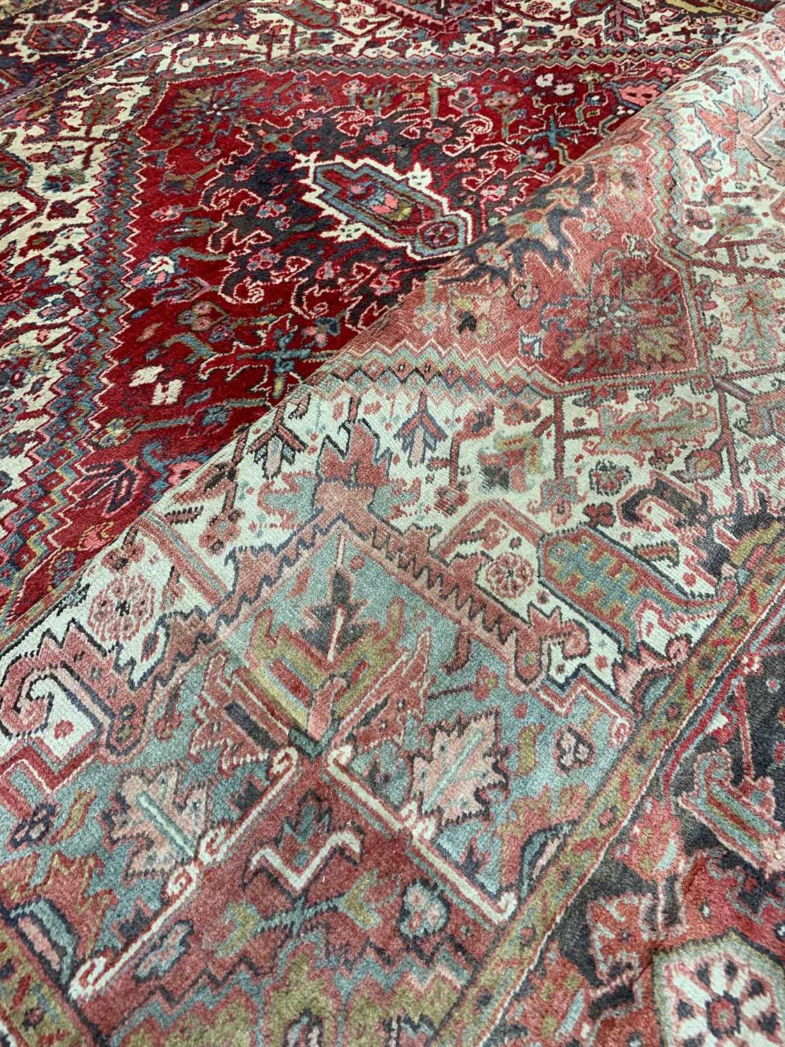 HERIZ CARPET, red lozenge serrated field and ivory/teal spandrels, broad dark border, 412 x 289cms - Image 4 of 6