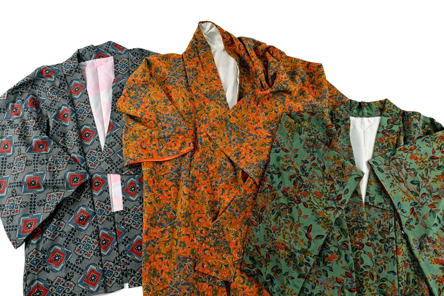 GROUP OF SIX JAPANESE SUMMER KIMONOS, c. 1930s, various printed designs, one machine embroidered, - Image 2 of 3