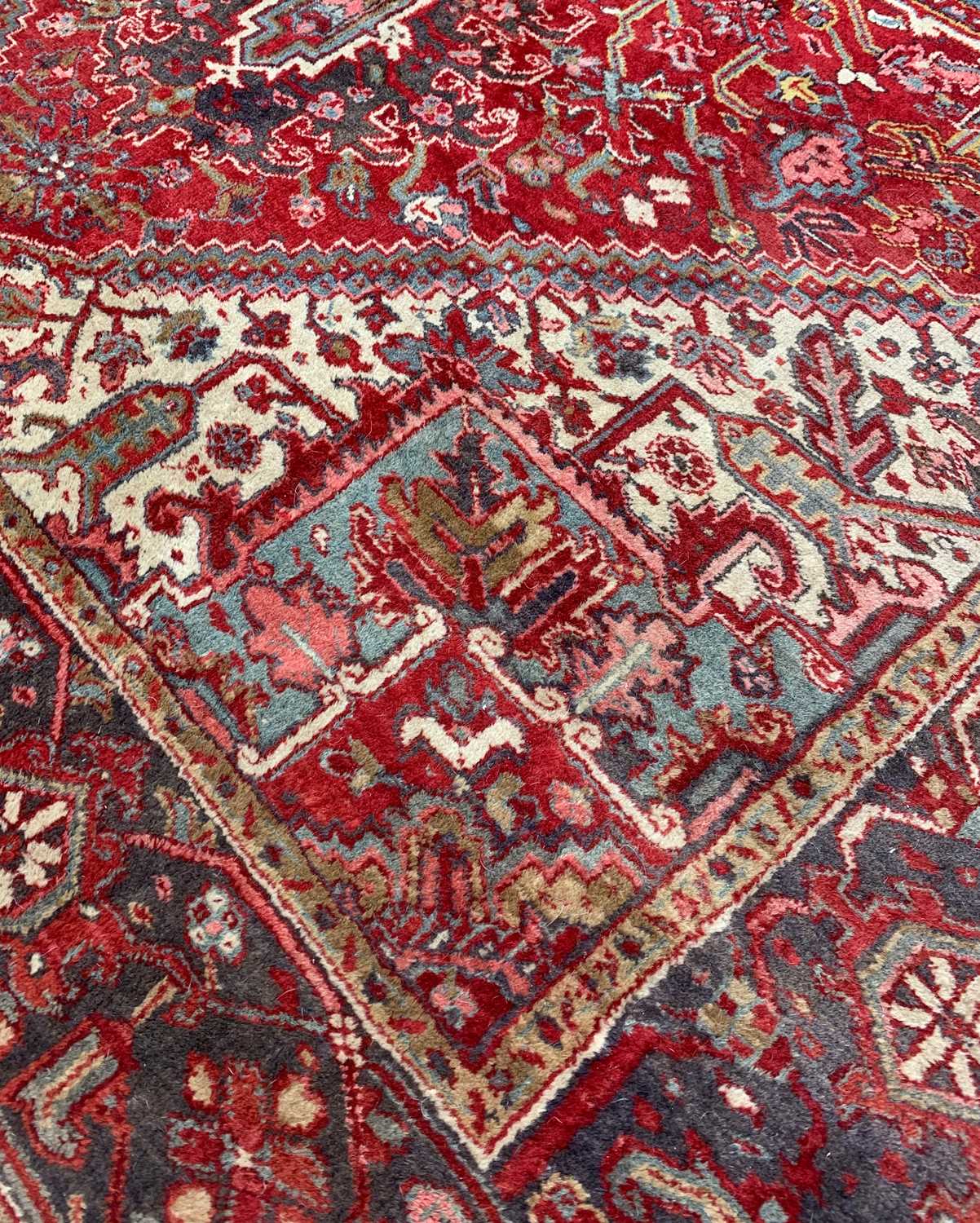 HERIZ CARPET, red lozenge serrated field and ivory/teal spandrels, broad dark border, 412 x 289cms - Image 3 of 6