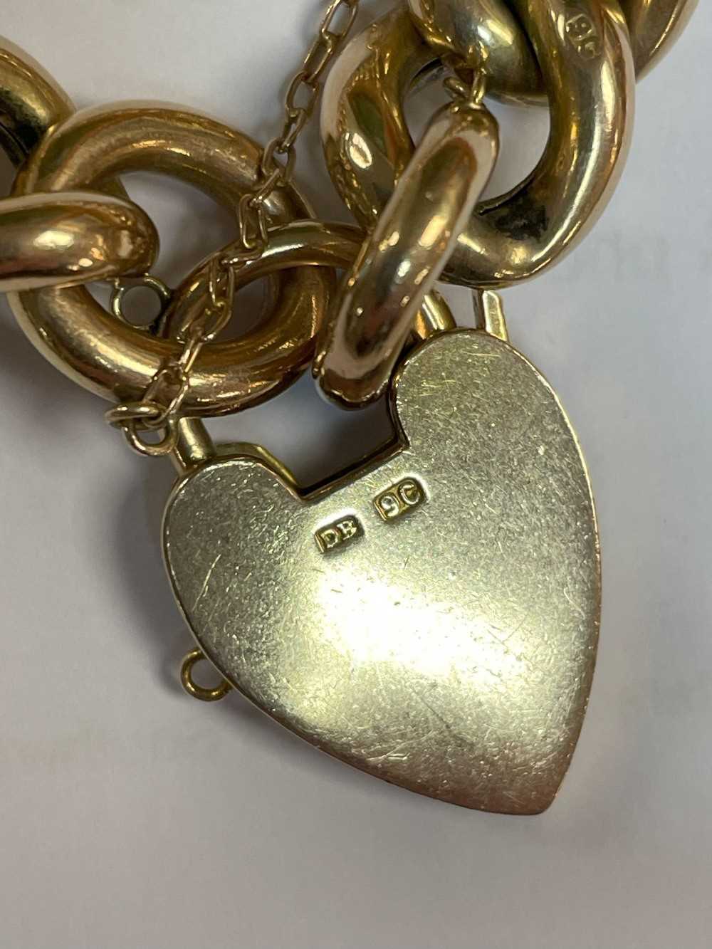 9CT GOLD CURB LINK CHAIN, heart shaped padlock, 36.6gms Provenance: private collection - Image 5 of 5