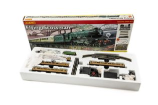 HORNBY R1039 FLYING SCOTSMAN 'OO' GAUGE TRAIN SET, boxed, Provenance: private collection Cardiff