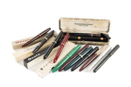 ASSORTED FOUNTAIN PENS, some boxed to include Conway Stewart, Parker, Burnham, Onoto, ETC