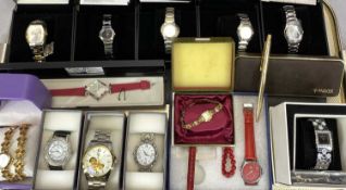 LADY'S STYLISH WRISTWATCHES COLLECTION & CASED ROLLED GOLD PARKER BALLPOINT PEN, 14 x watches,