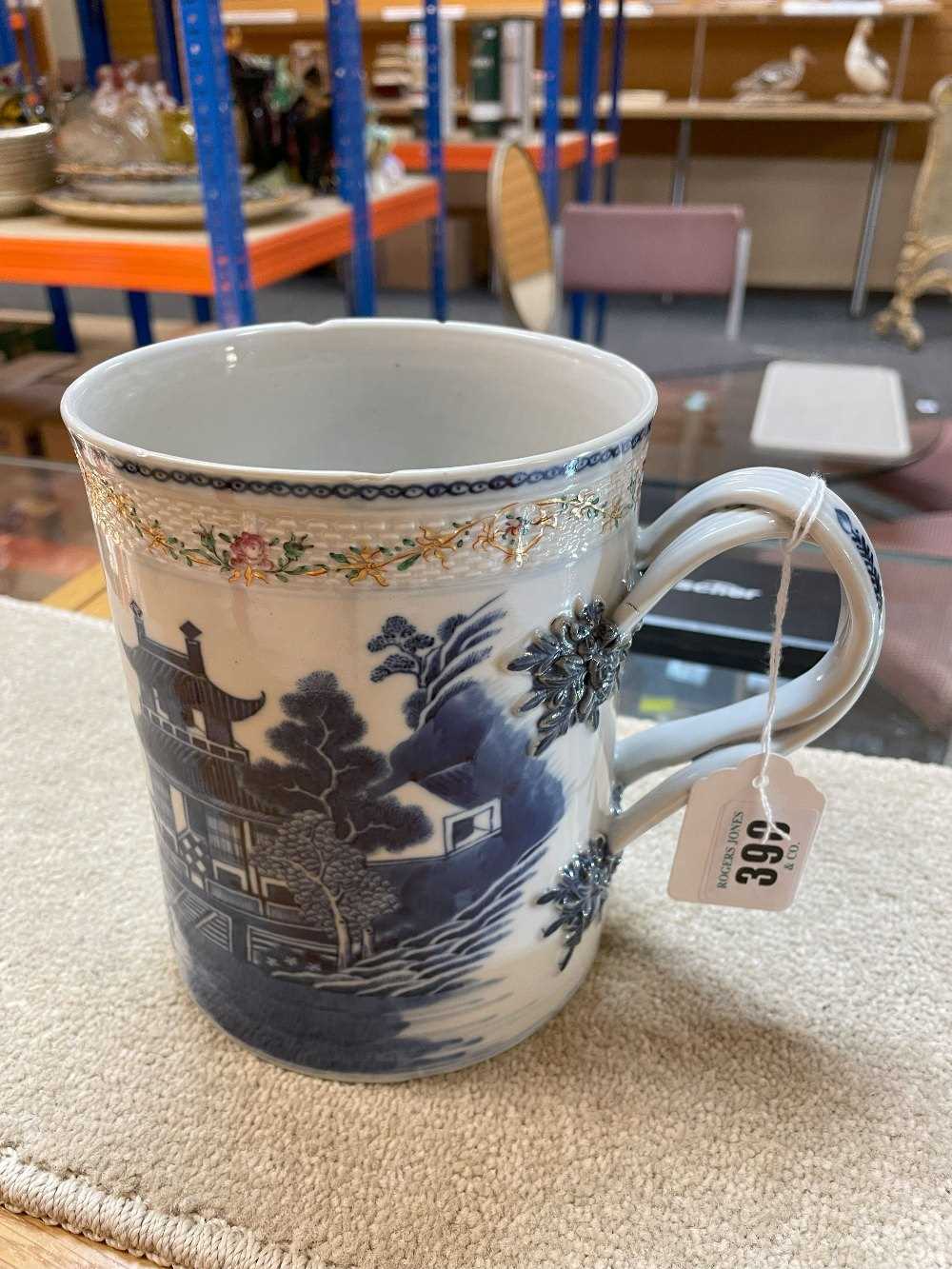 LARGE CHINESE EXPORT BLUE & WHITE TANKARD, Qianlong, painted with a river landscape with - Image 15 of 20