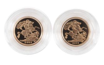 TWO ELIZABETH II GOLD HALF SOVEREIGNS, 2003 and 2004, proof, COAs, boxed and capsules, each 3.9g (2)