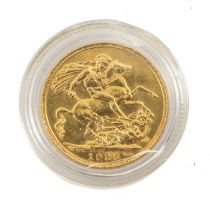 GEORGE V GOLD SOVEREIGN, 1925, capsule, 7.9g Provenance: private collection Cardiff