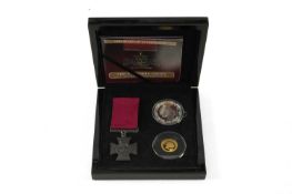 BRADFORD EXCHANGE THE VICTORIA CROSS GOLD & SILVER COMMEMORATIVE SET, limited edition of only 505,