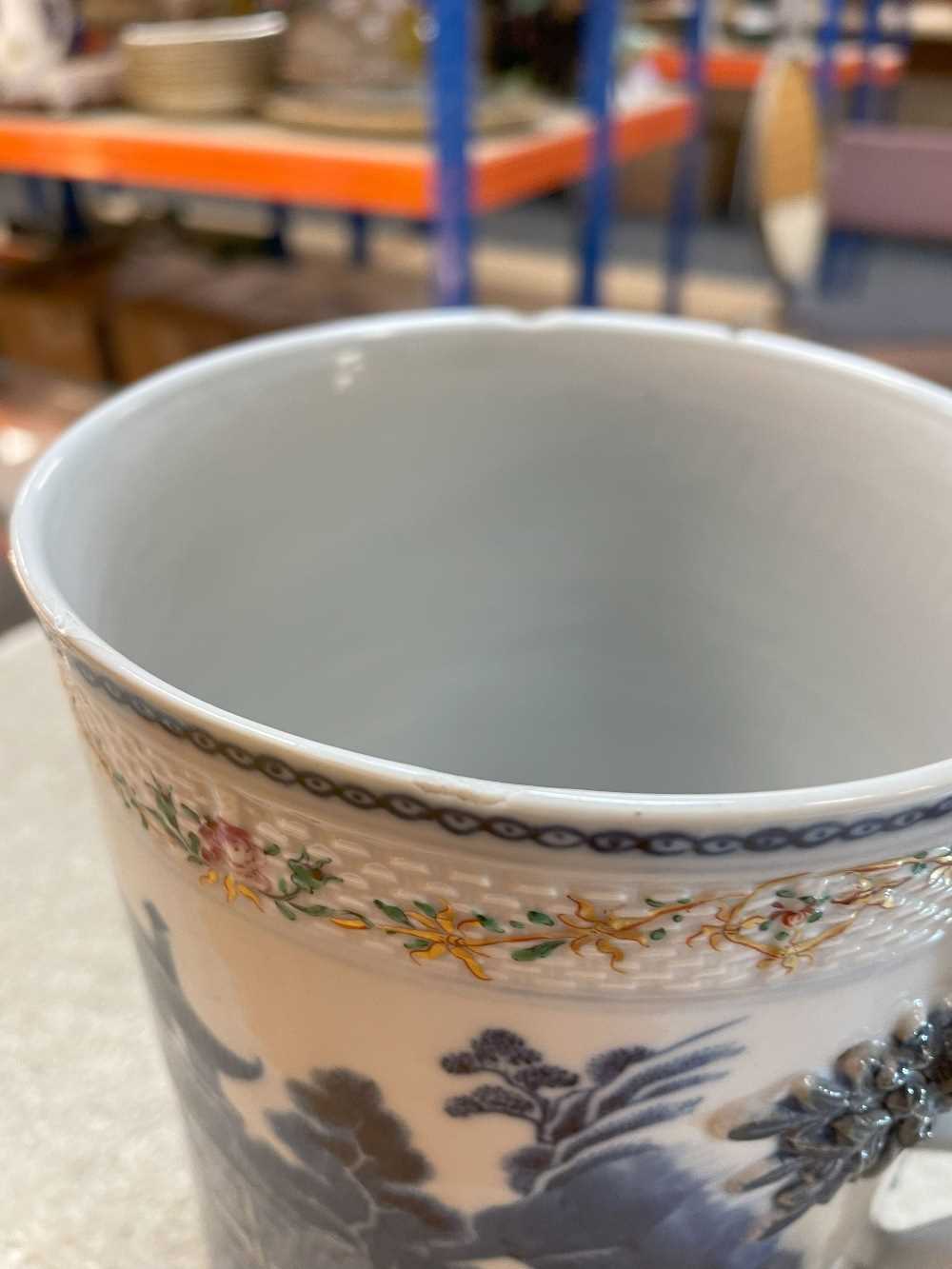 LARGE CHINESE EXPORT BLUE & WHITE TANKARD, Qianlong, painted with a river landscape with - Image 16 of 20