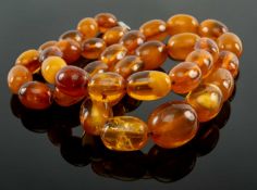 SINGLE STRAND AMBER BEAD NECKLACE, beads 13mm to 20mm, approx gross wt. 55gms